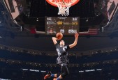 jinnianhui sports-双王同辉，詹姆斯致命助攻定乾坤，费德勒抢七苦战铸传奇
